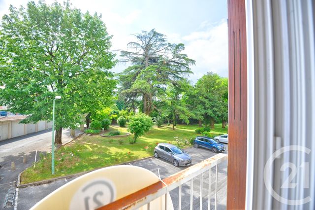 Appartement T2 à vendre - 2 pièces - 41.2 m2 - ROMANS SUR ISERE - 26 - RHONE-ALPES - Century 21 Orcalla Immobilier Appartement T2 à vendre - 2 pièces - 41.2 m2 - ROMANS SUR ISERE - 26 - RHONE-ALPES - Century 21 Orcalla Immobilier