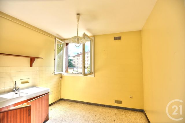 Appartement T2 à vendre - 2 pièces - 41.2 m2 - ROMANS SUR ISERE - 26 - RHONE-ALPES - Century 21 Orcalla Immobilier Appartement T2 à vendre - 2 pièces - 41.2 m2 - ROMANS SUR ISERE - 26 - RHONE-ALPES - Century 21 Orcalla Immobilier