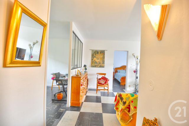 Appartement T3 à vendre - 3 pièces - 63.15 m2 - ROMANS SUR ISERE - 26 - RHONE-ALPES - Century 21 Orcalla Immobilier Appartement T3 à vendre - 3 pièces - 63.15 m2 - ROMANS SUR ISERE - 26 - RHONE-ALPES - Century 21 Orcalla Immobilier