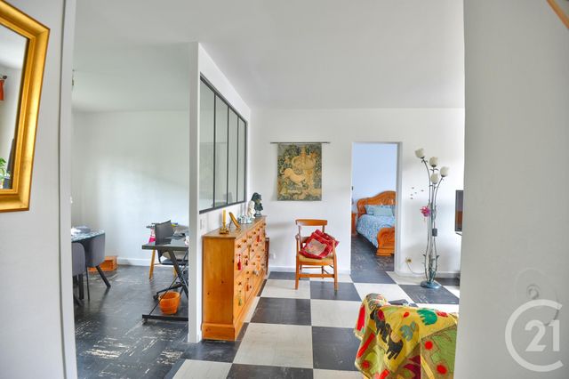 Appartement T3 à vendre - 3 pièces - 63.15 m2 - ROMANS SUR ISERE - 26 - RHONE-ALPES - Century 21 Orcalla Immobilier Appartement T3 à vendre - 3 pièces - 63.15 m2 - ROMANS SUR ISERE - 26 - RHONE-ALPES - Century 21 Orcalla Immobilier
