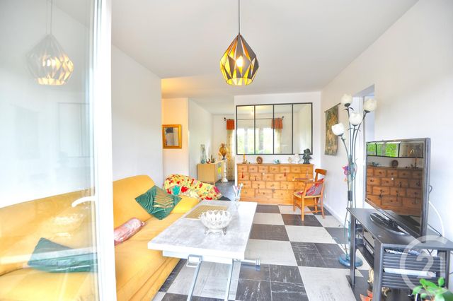 Appartement T3 à vendre - 3 pièces - 63.15 m2 - ROMANS SUR ISERE - 26 - RHONE-ALPES - Century 21 Orcalla Immobilier Appartement T3 à vendre - 3 pièces - 63.15 m2 - ROMANS SUR ISERE - 26 - RHONE-ALPES - Century 21 Orcalla Immobilier