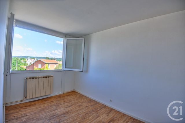 Afficher la photo en grand Appartement F4 à vendre - 4 pièces - 68.45 m2 - ROMANS SUR ISERE - 26 - RHONE-ALPES - Century 21 Orcalla Immobilier