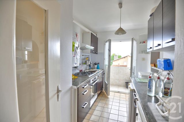 Afficher la photo en grand Appartement T4 à vendre - 4 pièces - 64.57 m2 - ROMANS SUR ISERE - 26 - RHONE-ALPES - Century 21 Orcalla Immobilier