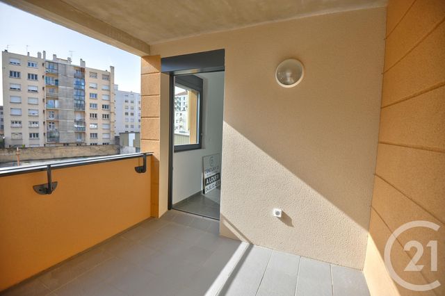 Afficher la photo en grand Appartement F2 à louer - 2 pièces - 52.03 m2 - ROMANS SUR ISERE - 26 - RHONE-ALPES - Century 21 Orcalla Immobilier