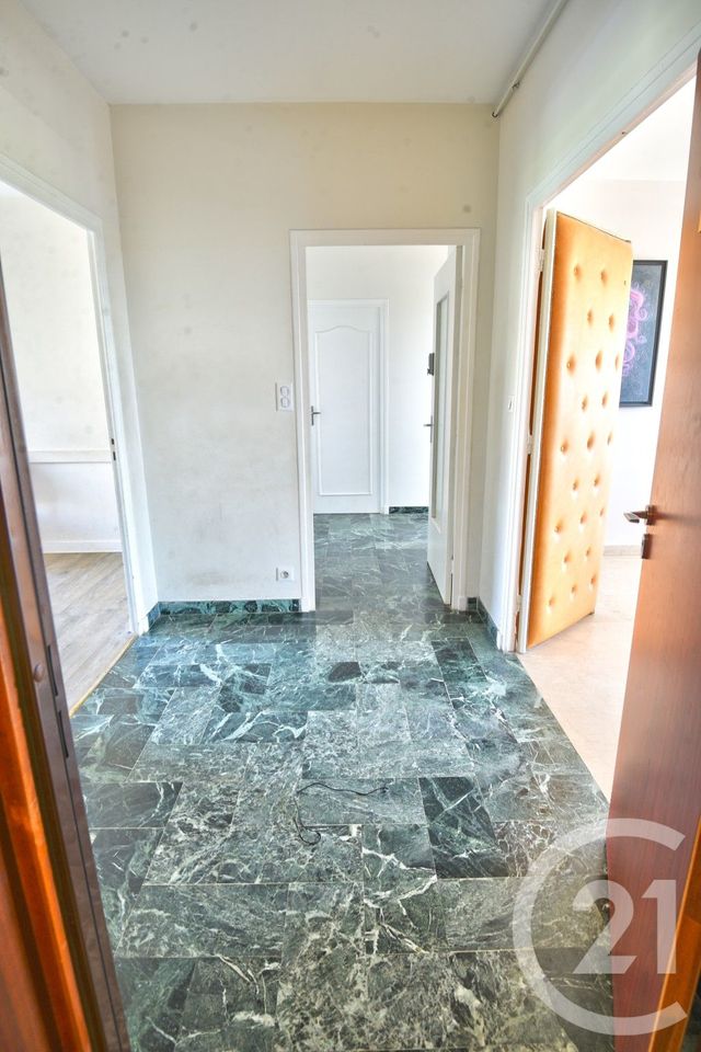 Appartement à vendre - 5 pièces - 91.5 m2 - ROMANS SUR ISERE - 26 - RHONE-ALPES - Century 21 Orcalla Immobilier