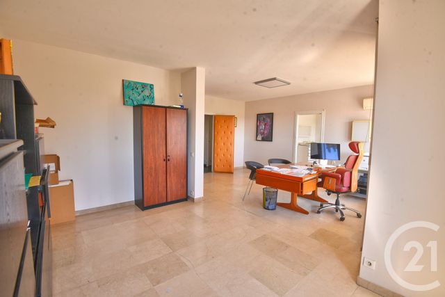 Appartement à vendre - 5 pièces - 91.5 m2 - ROMANS SUR ISERE - 26 - RHONE-ALPES - Century 21 Orcalla Immobilier