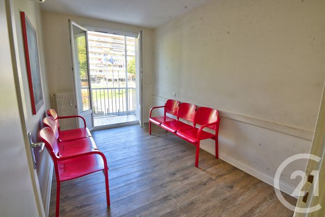 Appartement à vendre - 5 pièces - 91.5 m2 - ROMANS SUR ISERE - 26 - RHONE-ALPES - Century 21 Orcalla Immobilier