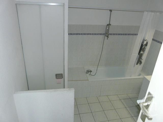 Appartement à louer - 2 pièces - 76.0 m2 - ROMANS SUR ISERE - 26 - RHONE-ALPES - Century 21 Orcalla Immobilier