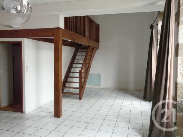 Appartement à louer - 2 pièces - 76.0 m2 - ROMANS SUR ISERE - 26 - RHONE-ALPES - Century 21 Orcalla Immobilier