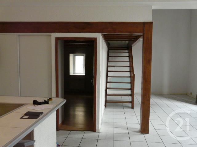 Appartement à louer - 2 pièces - 76.0 m2 - ROMANS SUR ISERE - 26 - RHONE-ALPES - Century 21 Orcalla Immobilier