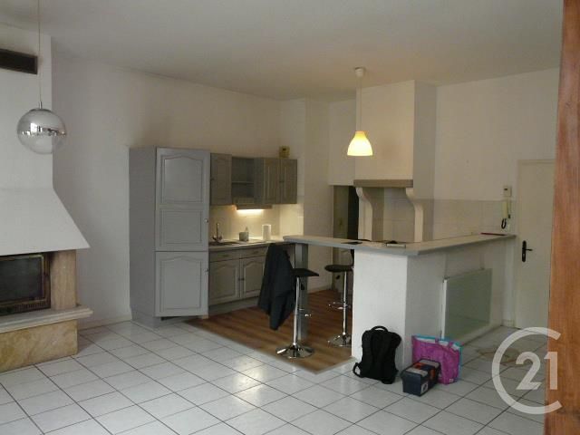 Appartement à louer - 2 pièces - 76.0 m2 - ROMANS SUR ISERE - 26 - RHONE-ALPES - Century 21 Orcalla Immobilier