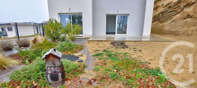 Appartement F4 à louer - 4 pièces - 116.0 m2 - GENISSIEUX - 26 - RHONE-ALPES - Century 21 Orcalla Immobilier