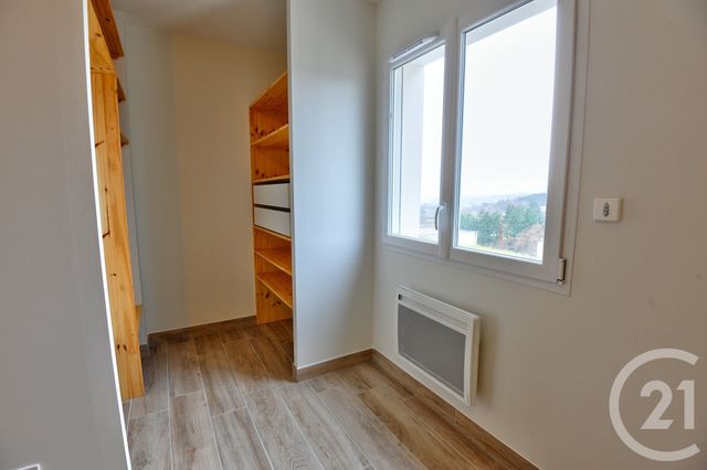 Appartement F4 à louer - 4 pièces - 116.0 m2 - GENISSIEUX - 26 - RHONE-ALPES - Century 21 Orcalla Immobilier