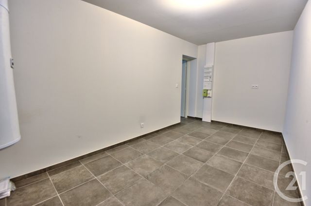Appartement F4 à louer - 4 pièces - 116.0 m2 - GENISSIEUX - 26 - RHONE-ALPES - Century 21 Orcalla Immobilier