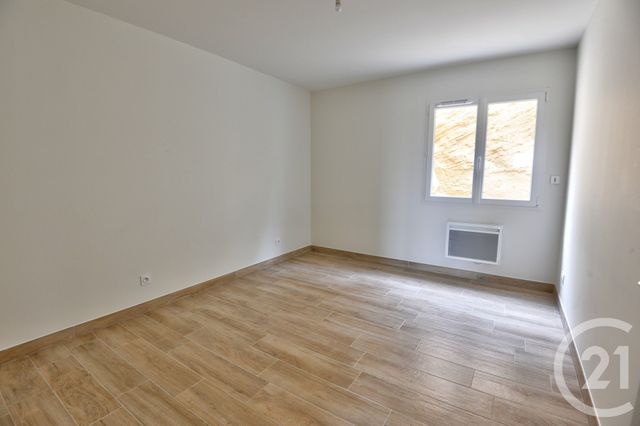 Appartement F4 à louer - 4 pièces - 116.0 m2 - GENISSIEUX - 26 - RHONE-ALPES - Century 21 Orcalla Immobilier