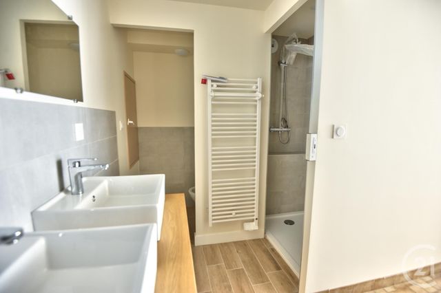 Appartement à louer - 3 pièces - 79.0 m2 - PEYRINS - 26 - RHONE-ALPES - Century 21 Orcalla Immobilier