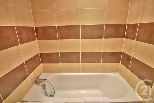 Appartement T5 à vendre - 5 pièces - 99.16 m2 - ROMANS SUR ISERE - 26 - RHONE-ALPES - Century 21 Orcalla Immobilier