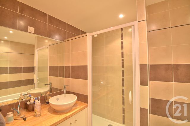 Appartement T5 à vendre - 5 pièces - 99.16 m2 - ROMANS SUR ISERE - 26 - RHONE-ALPES - Century 21 Orcalla Immobilier