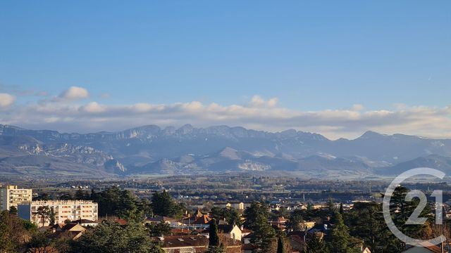 Appartement T5 à vendre - 5 pièces - 99.16 m2 - ROMANS SUR ISERE - 26 - RHONE-ALPES - Century 21 Orcalla Immobilier