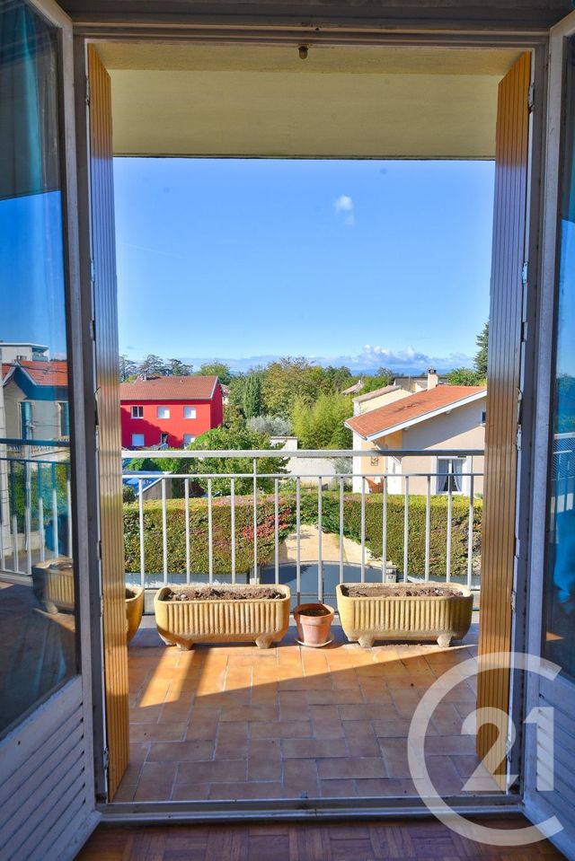 Afficher la photo en grand Appartement T4 à vendre - 4 pièces - 73.3 m2 - ROMANS SUR ISERE - 26 - RHONE-ALPES - Century 21 Orcalla Immobilier