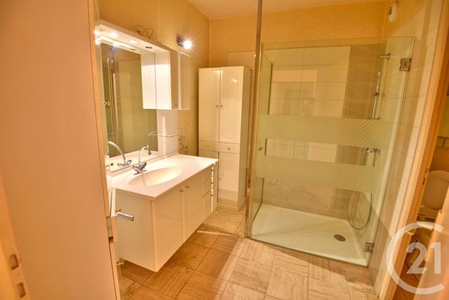 Appartement T2 à vendre - 2 pièces - 57.13 m2 - ROMANS SUR ISERE - 26 - RHONE-ALPES - Century 21 Orcalla Immobilier