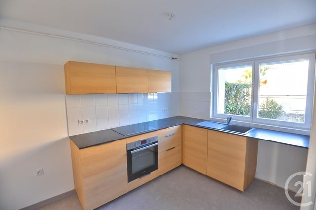 Appartement T4 à louer - 4 pièces - 81.0 m2 - ROMANS SUR ISERE - 26 - RHONE-ALPES - Century 21 Orcalla Immobilier