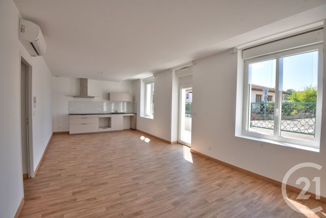 Appartement à louer - 3 pièces - 74.65 m2 - ROMANS SUR ISERE - 26 - RHONE-ALPES - Century 21 Orcalla Immobilier