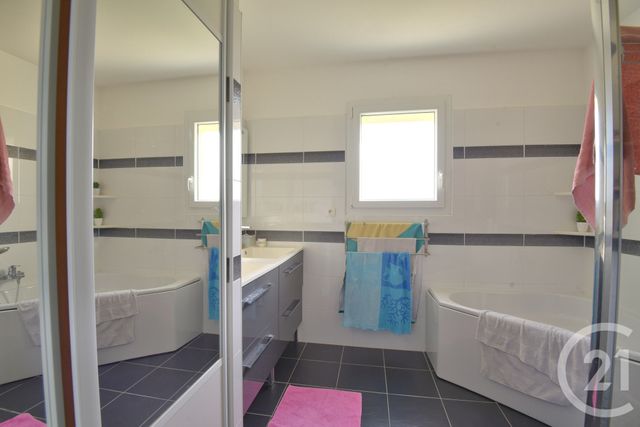 maison à vendre - 5 pièces - 112.65 m2 - ROMANS SUR ISERE - 26 - RHONE-ALPES - Century 21 Orcalla Immobilier