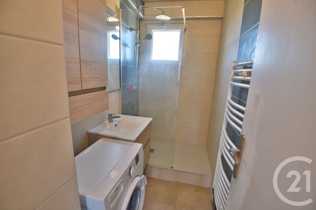 Appartement à louer - 3 pièces - 57.7 m2 - BOURG DE PEAGE - 26 - RHONE-ALPES - Century 21 Orcalla Immobilier