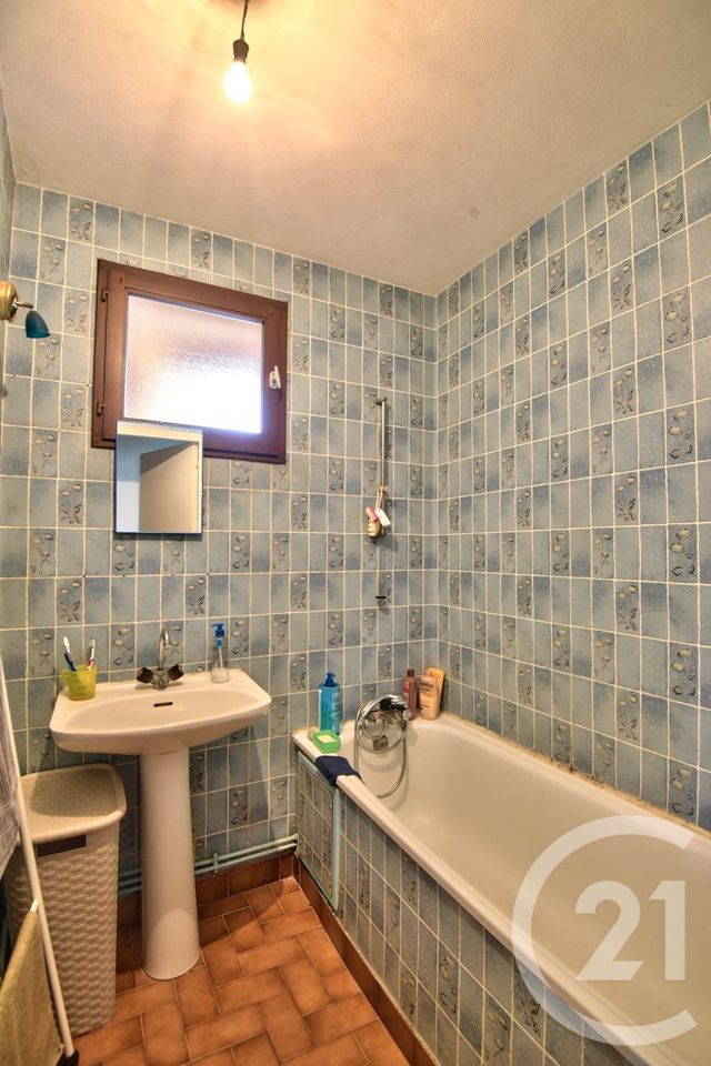 Appartement T2 à vendre - 2 pièces - 49.0 m2 - BOURG DE PEAGE - 26 - RHONE-ALPES - Century 21 Orcalla Immobilier