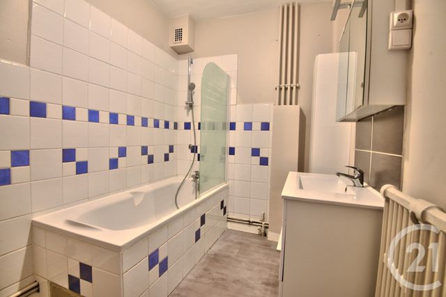 Appartement T4 à vendre - 4 pièces - 113.01 m2 - ROMANS SUR ISERE - 26 - RHONE-ALPES - Century 21 Orcalla Immobilier