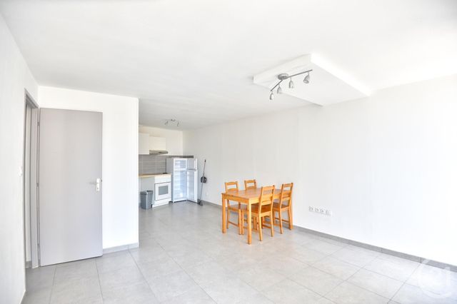 Appartement T2 à louer - 2 pièces - 40.45 m2 - ROMANS SUR ISERE - 26 - RHONE-ALPES - Century 21 Orcalla Immobilier