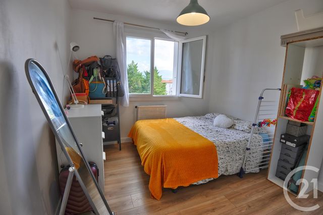 Appartement à louer - 3 pièces - 63.0 m2 - ROMANS SUR ISERE - 26 - RHONE-ALPES - Century 21 Orcalla Immobilier