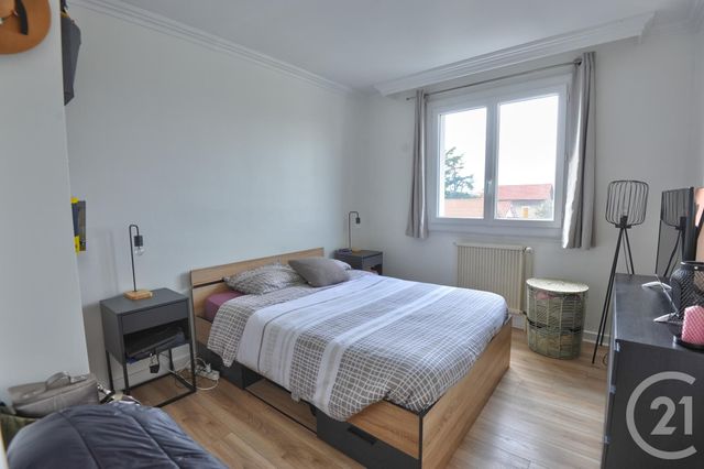 Appartement à louer - 3 pièces - 63.0 m2 - ROMANS SUR ISERE - 26 - RHONE-ALPES - Century 21 Orcalla Immobilier