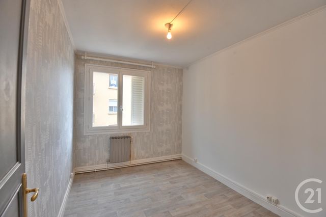 Appartement T4 à louer - 4 pièces - 68.0 m2 - ROMANS SUR ISERE - 26 - RHONE-ALPES - Century 21 Orcalla Immobilier