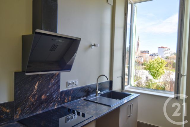 Appartement T2 à vendre - 2 pièces - 53.17 m2 - ROMANS SUR ISERE - 26 - RHONE-ALPES - Century 21 Orcalla Immobilier