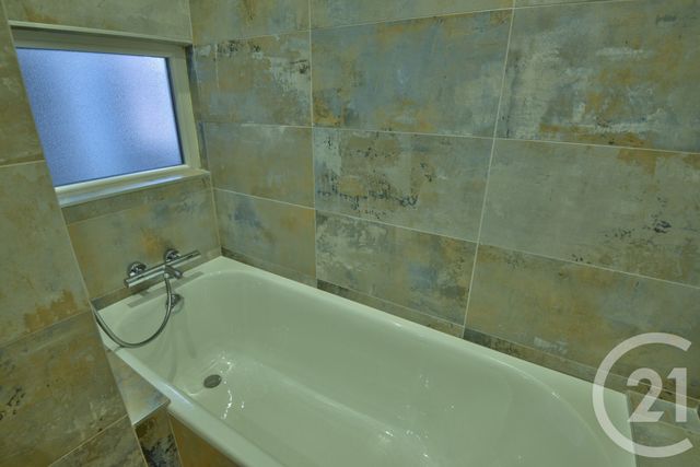 Appartement T2 à vendre - 2 pièces - 53.17 m2 - ROMANS SUR ISERE - 26 - RHONE-ALPES - Century 21 Orcalla Immobilier