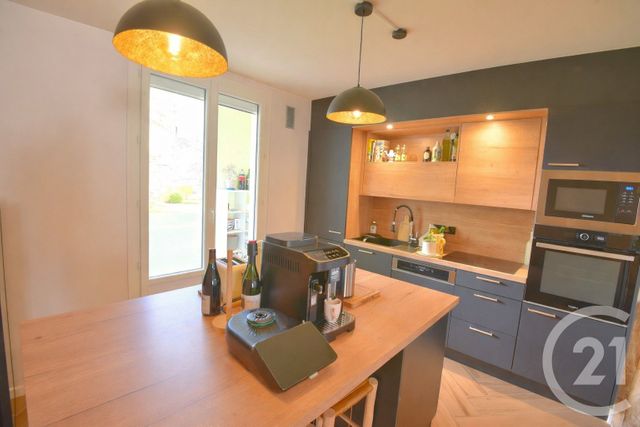 Appartement T6 à vendre - 6 pièces - 98.75 m2 - ROMANS SUR ISERE - 26 - RHONE-ALPES - Century 21 Orcalla Immobilier