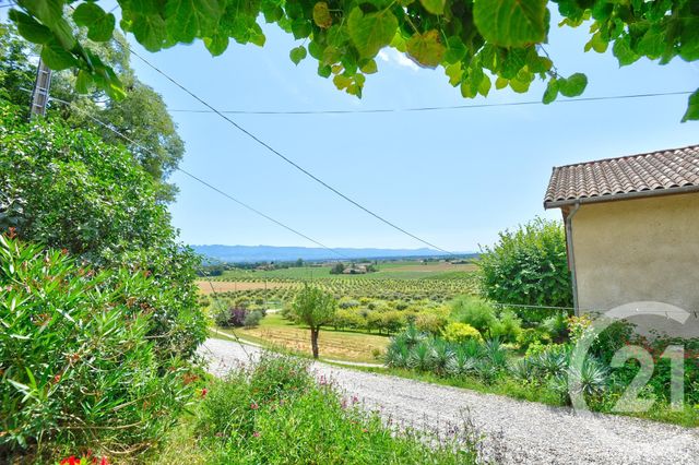 Appartement à louer - 3 pièces - 61.0 m2 - ROMANS SUR ISERE - 26 - RHONE-ALPES - Century 21 Orcalla Immobilier