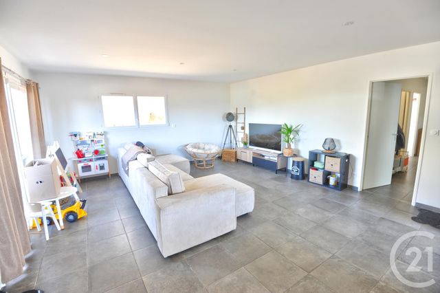 Appartement à louer - 4 pièces - 105.0 m2 - GENISSIEUX - 26 - RHONE-ALPES - Century 21 Orcalla Immobilier