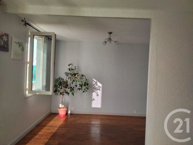Appartement T4 à vendre - 3 pièces - 64.0 m2 - ROMANS SUR ISERE - 26 - RHONE-ALPES - Century 21 Orcalla Immobilier