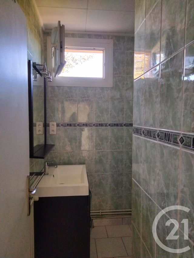 Appartement T4 à vendre - 3 pièces - 64.0 m2 - ROMANS SUR ISERE - 26 - RHONE-ALPES - Century 21 Orcalla Immobilier