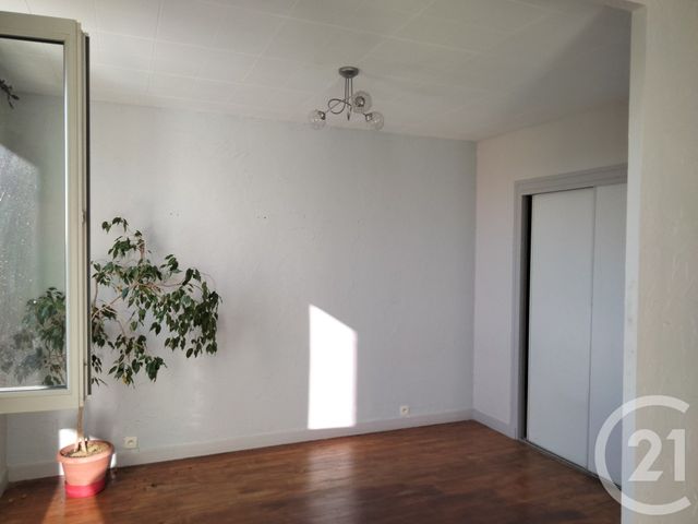 Appartement T4 à vendre - 3 pièces - 64.0 m2 - ROMANS SUR ISERE - 26 - RHONE-ALPES - Century 21 Orcalla Immobilier