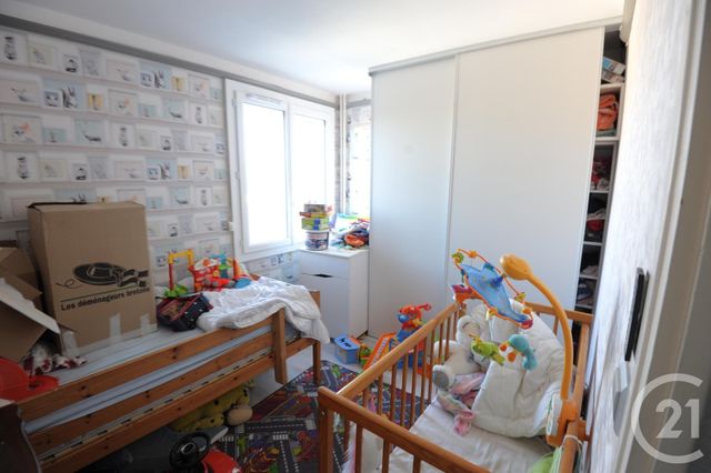 Appartement F4 à louer - 4 pièces - 75.0 m2 - ROMANS SUR ISERE - 26 - RHONE-ALPES - Century 21 Orcalla Immobilier