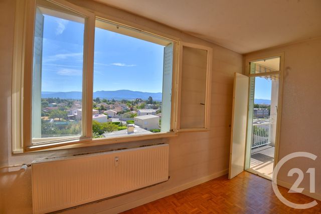 Appartement T3 à vendre - 3 pièces - 60.5 m2 - ROMANS SUR ISERE - 26 - RHONE-ALPES - Century 21 Orcalla Immobilier