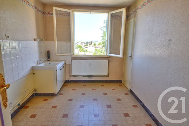 Appartement T3 à vendre - 3 pièces - 60.5 m2 - ROMANS SUR ISERE - 26 - RHONE-ALPES - Century 21 Orcalla Immobilier