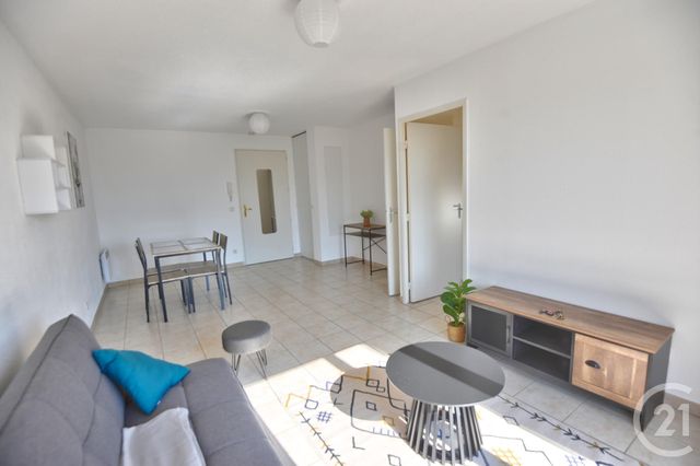 Appartement à louer - 2 pièces - 49.44 m2 - ROMANS SUR ISERE - 26 - RHONE-ALPES - Century 21 Orcalla Immobilier