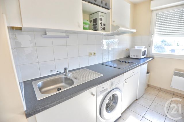 Appartement à louer - 2 pièces - 49.44 m2 - ROMANS SUR ISERE - 26 - RHONE-ALPES - Century 21 Orcalla Immobilier