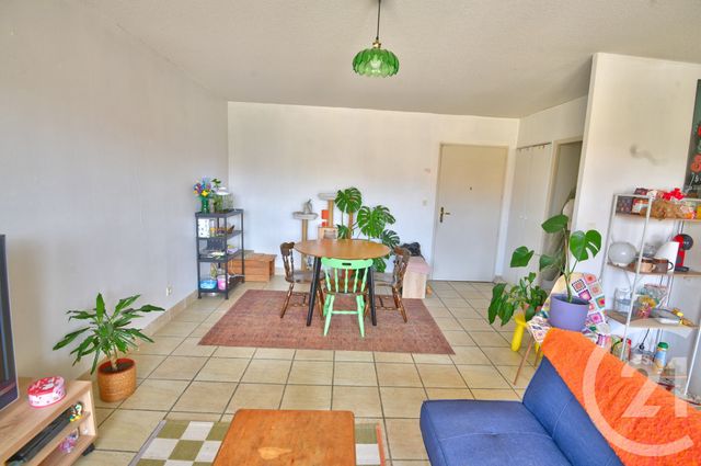 Appartement à louer - 2 pièces - 49.77 m2 - ROMANS SUR ISERE - 26 - RHONE-ALPES - Century 21 Orcalla Immobilier