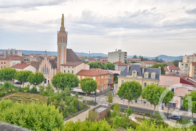 Appartement à vendre - 4 pièces - 77.89 m2 - ROMANS SUR ISERE - 26 - RHONE-ALPES - Century 21 Orcalla Immobilier